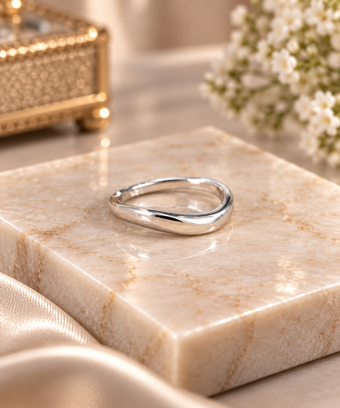 Elegant Twist Pattern Silver Ring
