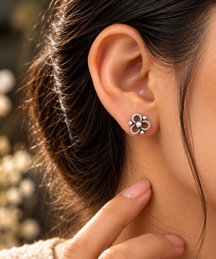 Silver Minimalist Open-Flower Design